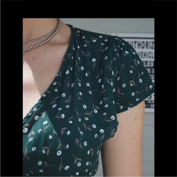 Brandy Melville Robbie Dress - Picture 4 of 5